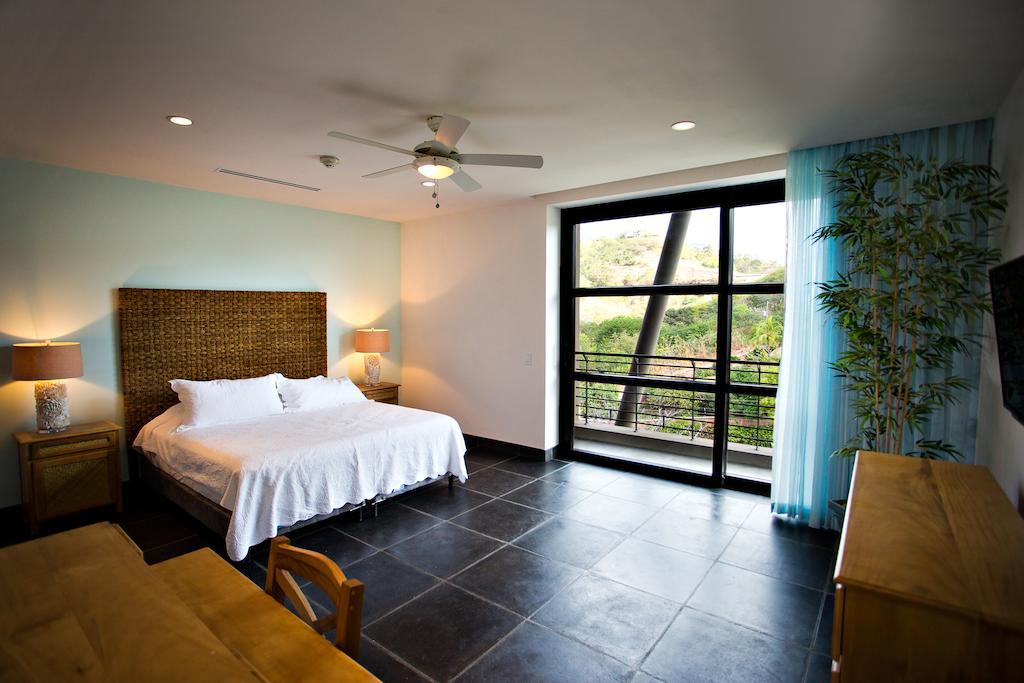 15 Love Bed & Breakfast Tamarindo Room photo